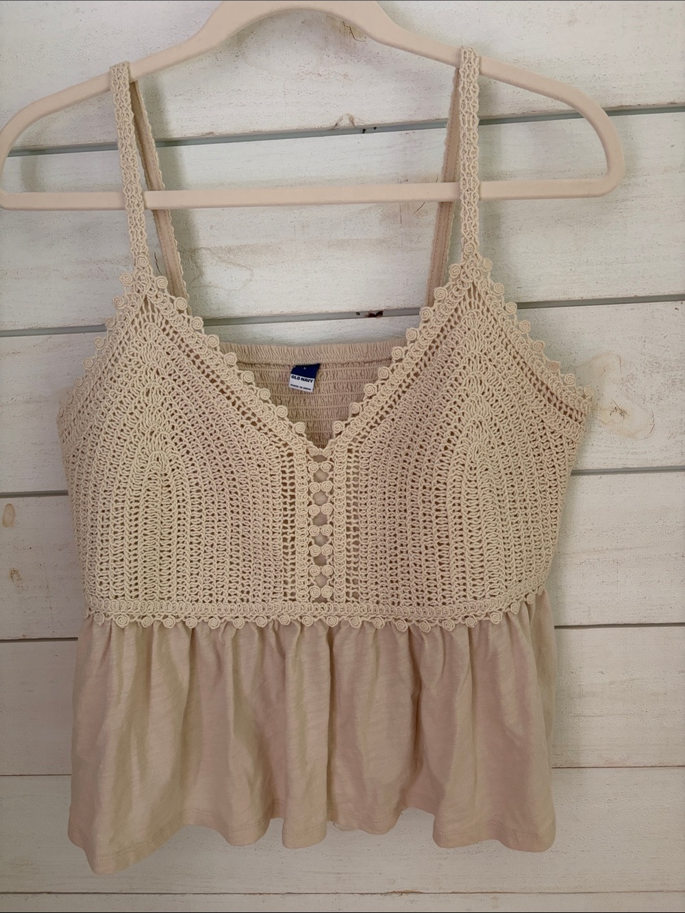 Old Navy cream, crochet bodice peplum camisole tank women’s size L boho babydoll